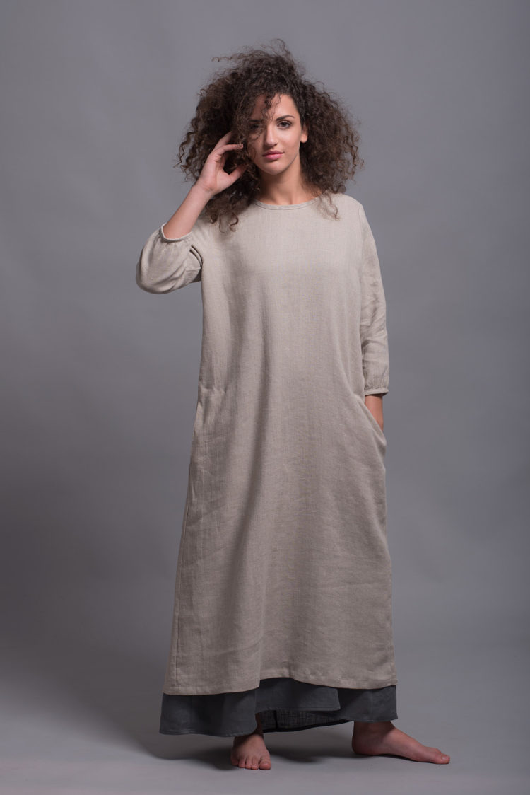 Front view of the Linen Shift Dress NIKA, showcasing the round neckline and relaxed shift silhouette.