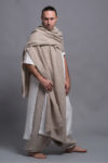 Unisex linen wrap for men and women in breathable fabric. Paired with white long men's tunic and natural linen harem pants.