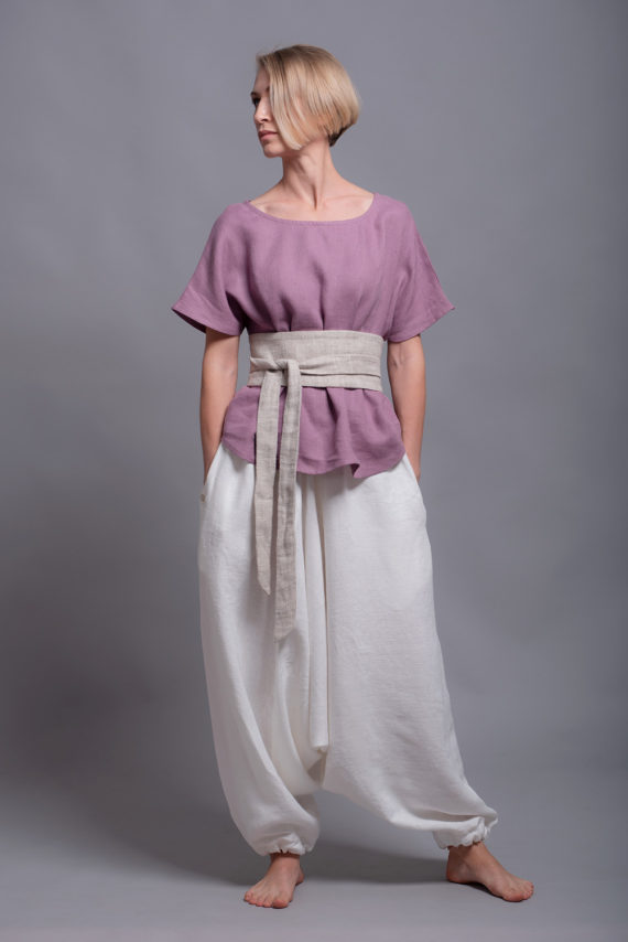 Wide wrap-around Linen Obi Belt MARU styled with a loose linen blouse and loose-fitting white linen harem pants for a polished look
