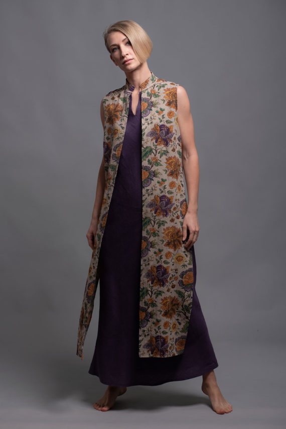 Long Linen Vest GAYA with high side slits and open front design for versatile styling