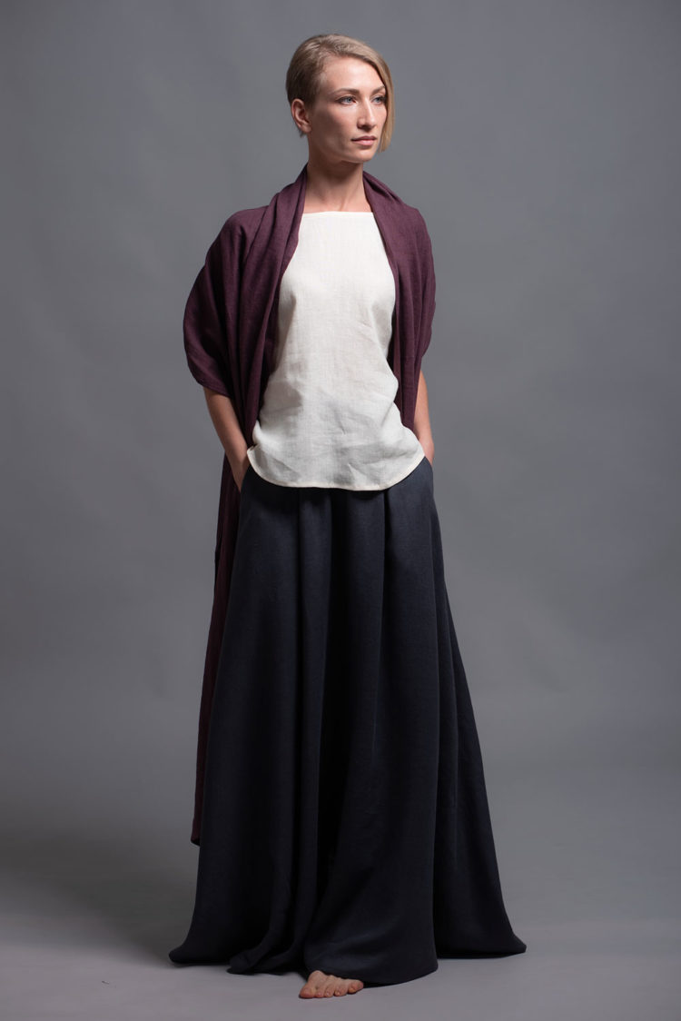Model wearing the Linen Basic Top TOD paired with matching linen skirt for a casual outfit.
