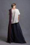 Back view of the Linen Basic Top TOD, displaying the smooth and breathable linen fabric.