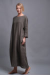 Women's long linen caftan dress in a relaxed fit, featuring a boat neckline and 3/4 sleeves