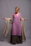 Front view of the flax linen tunic KENI, showcasing the V-neckline and relaxed fit.