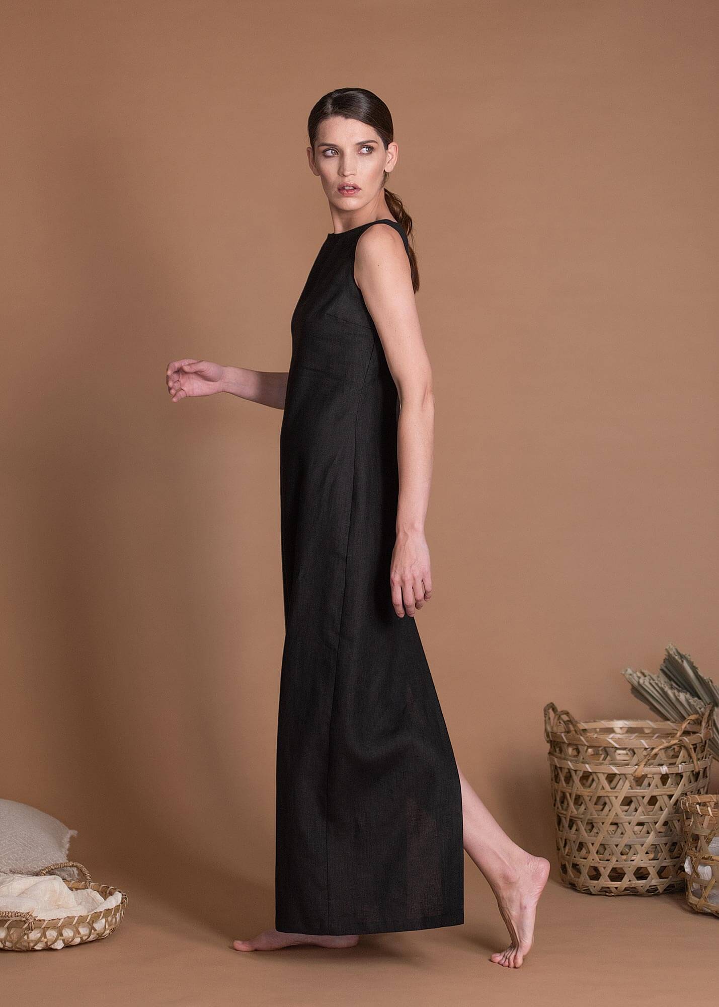 Slim Fit Sleeveless A-Line Silhouette Linen Dress With Back Slit