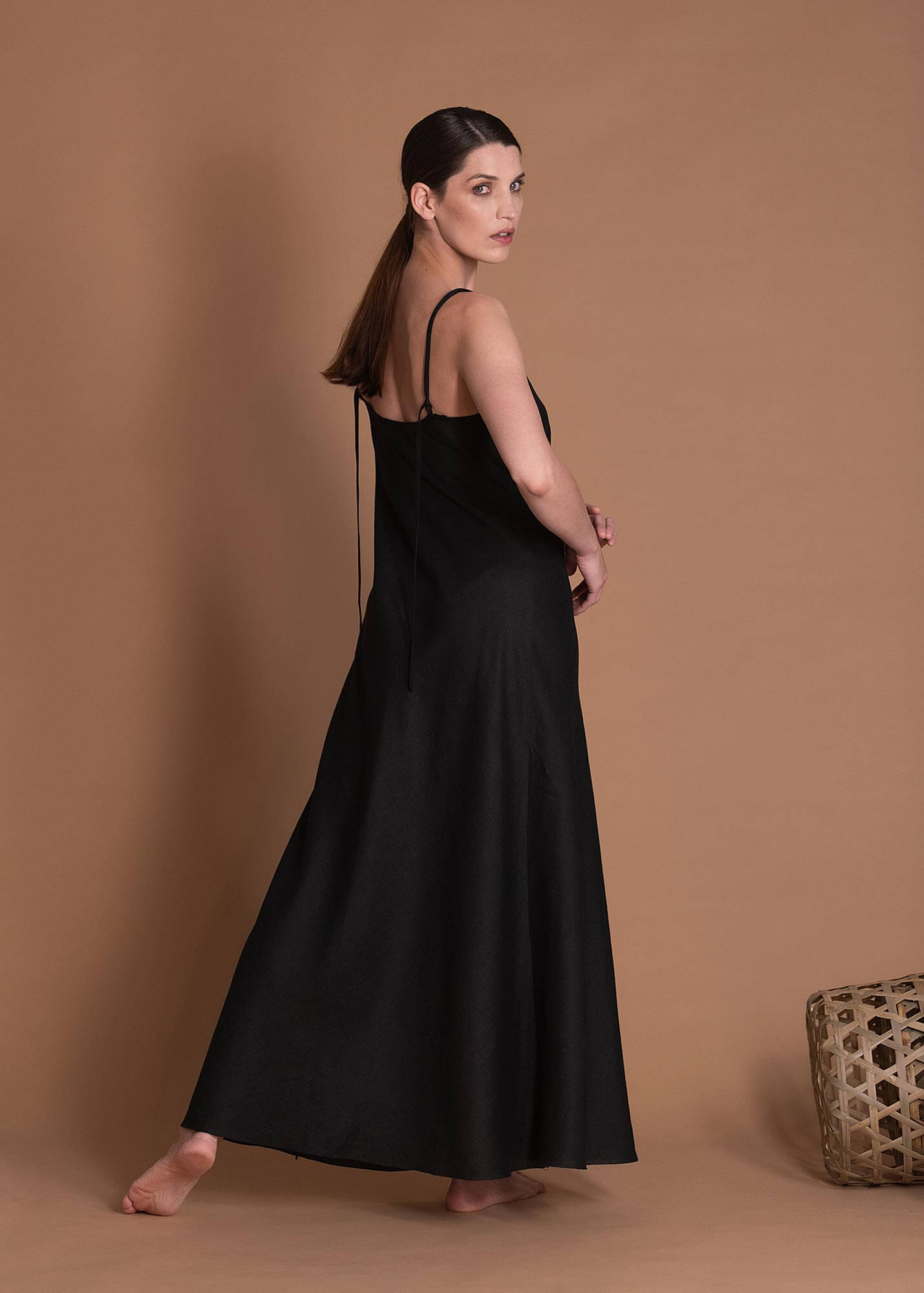 Sleeveless Lightweight Black Long Flax Dress In Bias Cut