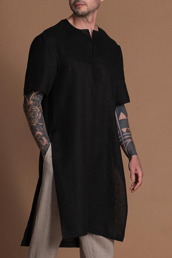 Men's Black Flax Shirt With Short Sleeves And High Side Slits