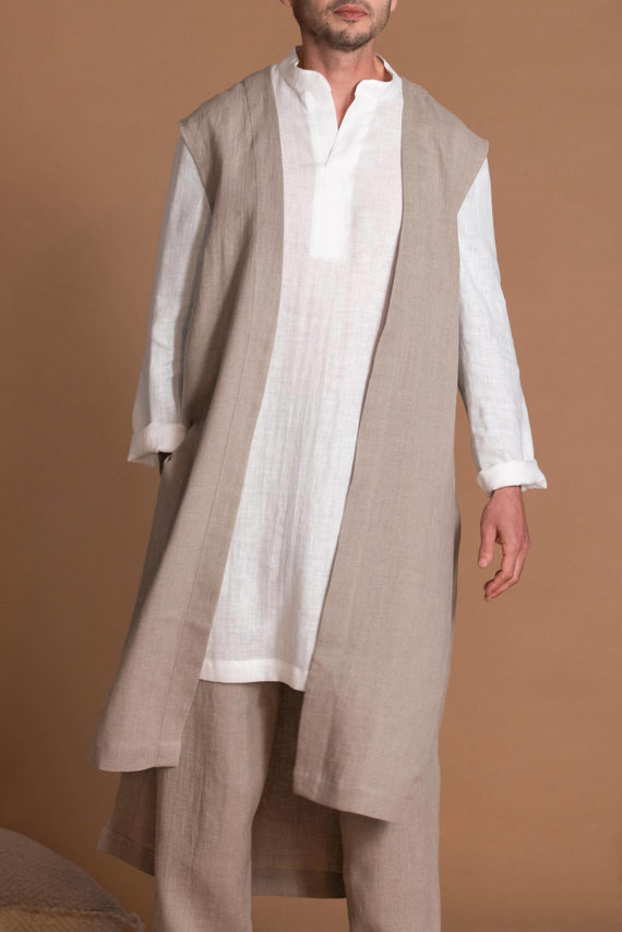Regular fit white linen tunic with a mandarin neckline