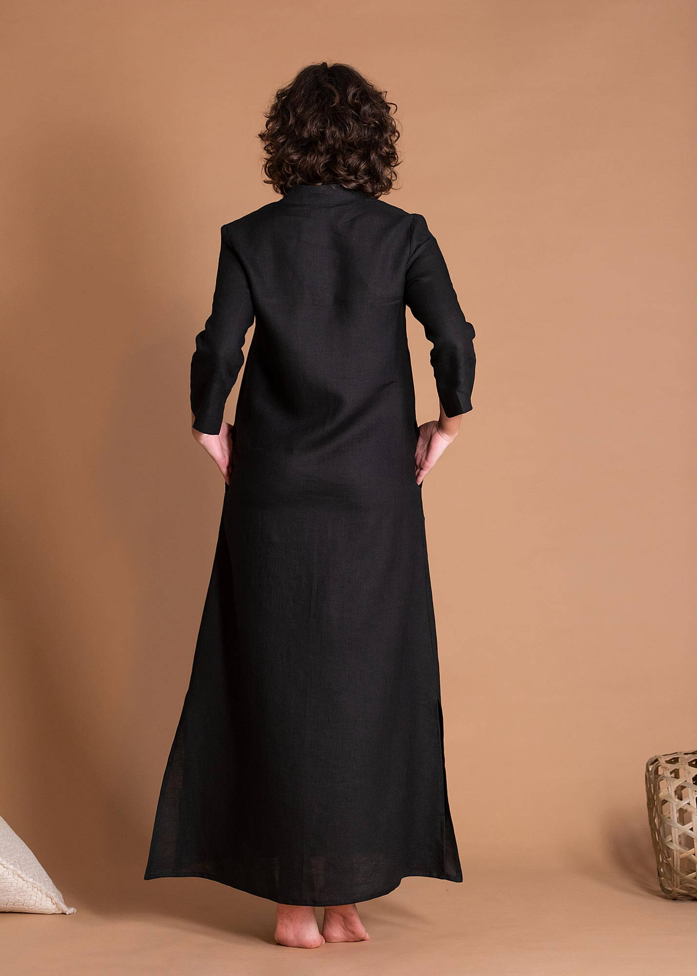 Black Flax Maxi Dress With Sleeves And Medium Side Slits