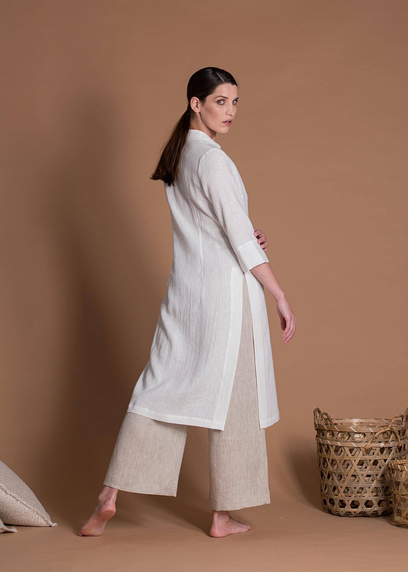 Cropped Linen Pants With Side Pockets And Elastic Waist